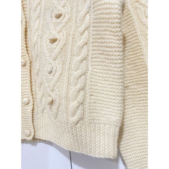 LL Bean Cropped Cardigan Sweater Womens Sz 38 Cream Long Sleeves Button UP - Picture 8 of 16
